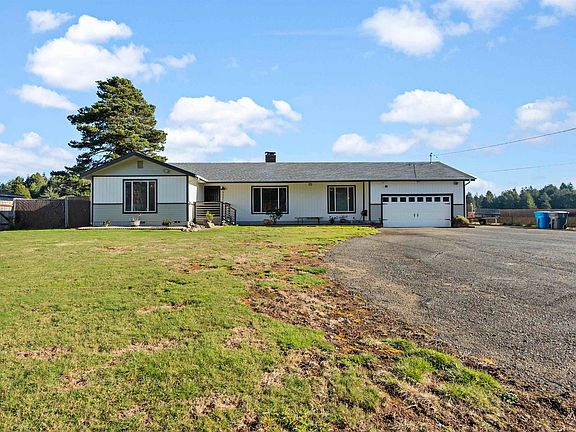 2nd image of 5051 Lake Earl Dr