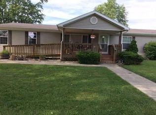 205 E 2nd St, Converse, IN 46919