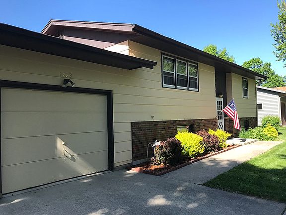 Attached garage