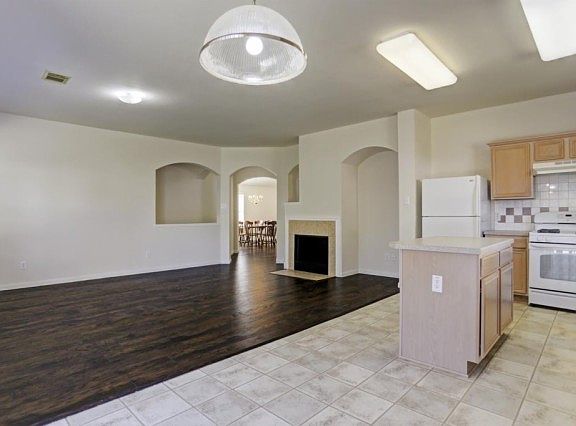 5th image of 1811 Parkfair Ct