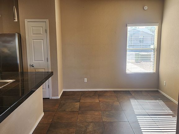 4th image of 2293 S McConnell Dr