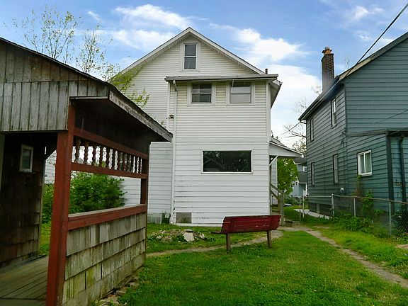 2nd image of 228 N Harris Ave