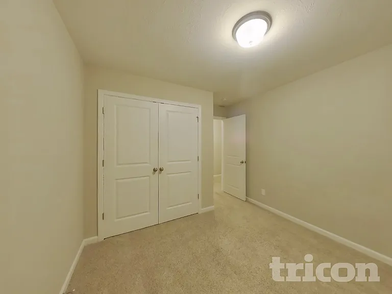 301 Thomas Point Dr — Photo 13