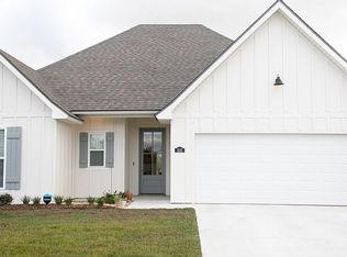 205 Durke Rd, Lafayette, LA 70508