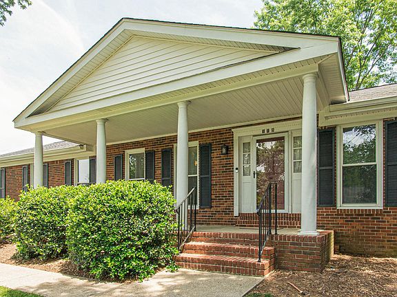 3rd image of 118 Brookhaven Trl
