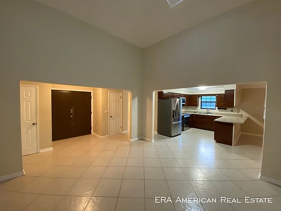 2nd image of 600 Manor Ct