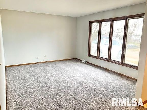 5th image of 1804 85th Ave W