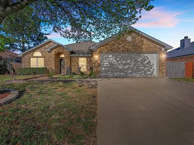 1208 Whispering Mdws, Crowley, TX, 76036