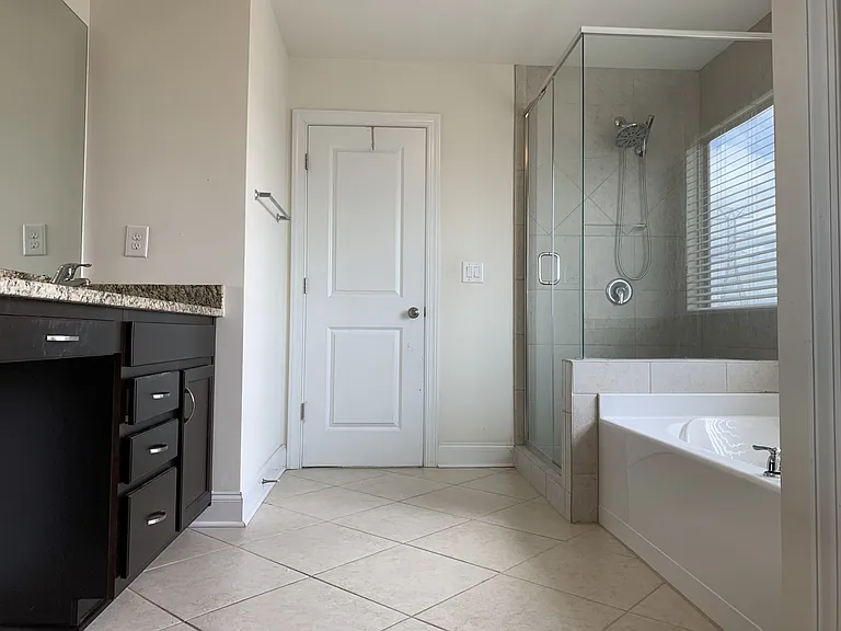 2030 Kemp Rd — Photo 17