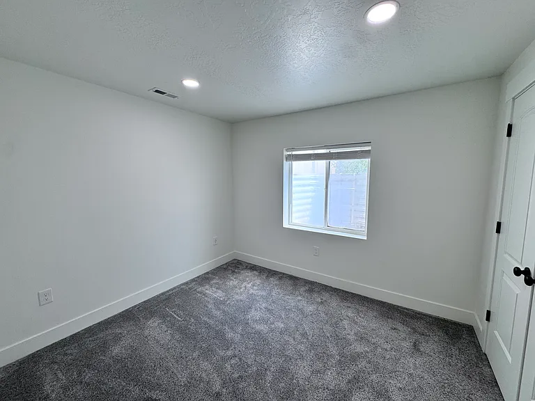 4729 W Middleboro Rd — Photo 16