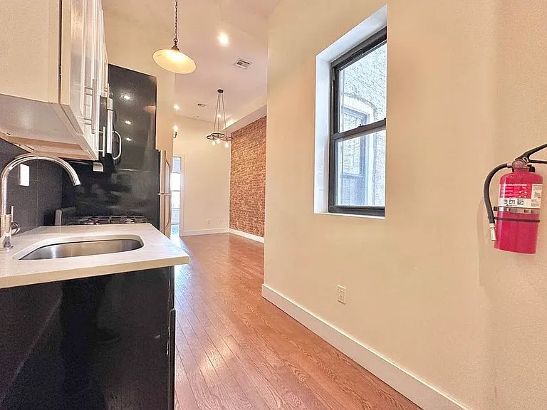 507 Central Ave #2L — Photo 8