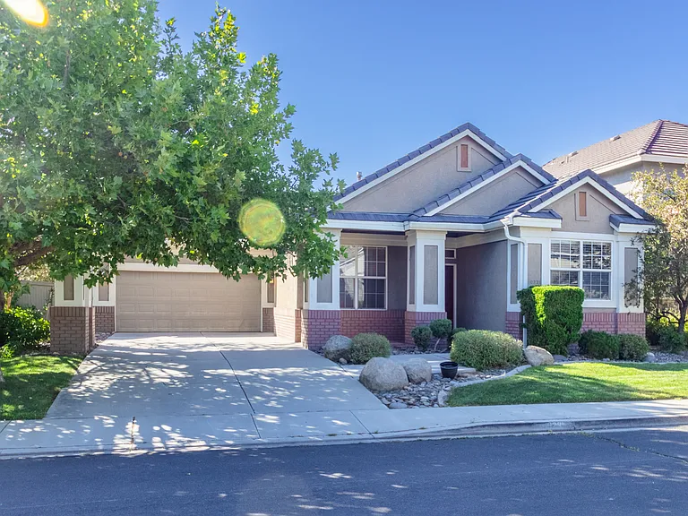 10231 Wolf Ridge Way — Photo 8