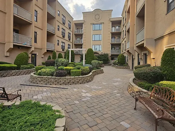 8915 Bergenwood Ave APT 2, North Bergen, NJ 07047