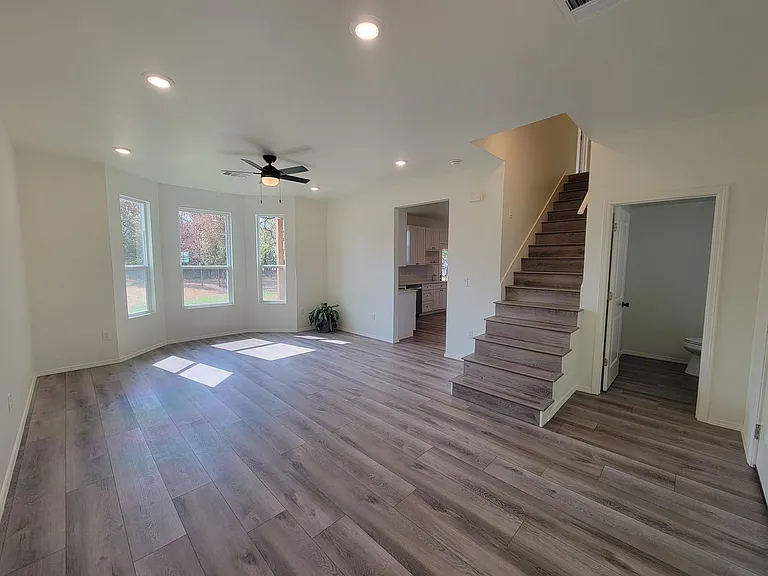1202 N Mystic Dr — Photo 3