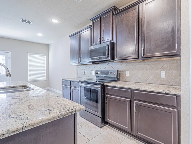 5488 Devonwood St — Photo 21