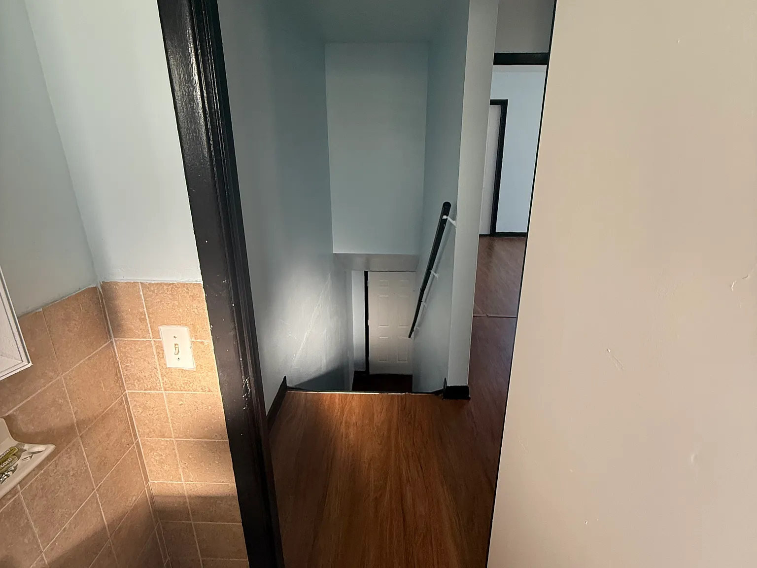 4564 Lexington Ave — Photo 3