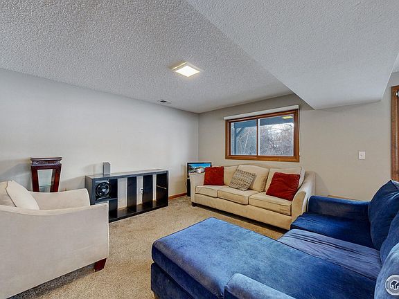 4th image of 1766 Glen Meadows Dr