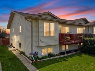129 W Silver Dr, Blackfalds, AB T4M 0L1