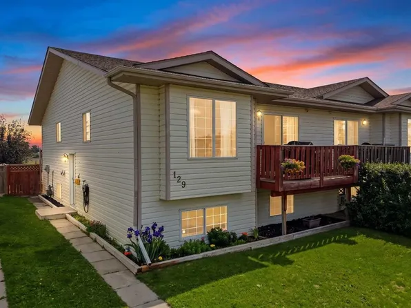 129 W Silver Dr, Blackfalds, AB T4M 0L1
