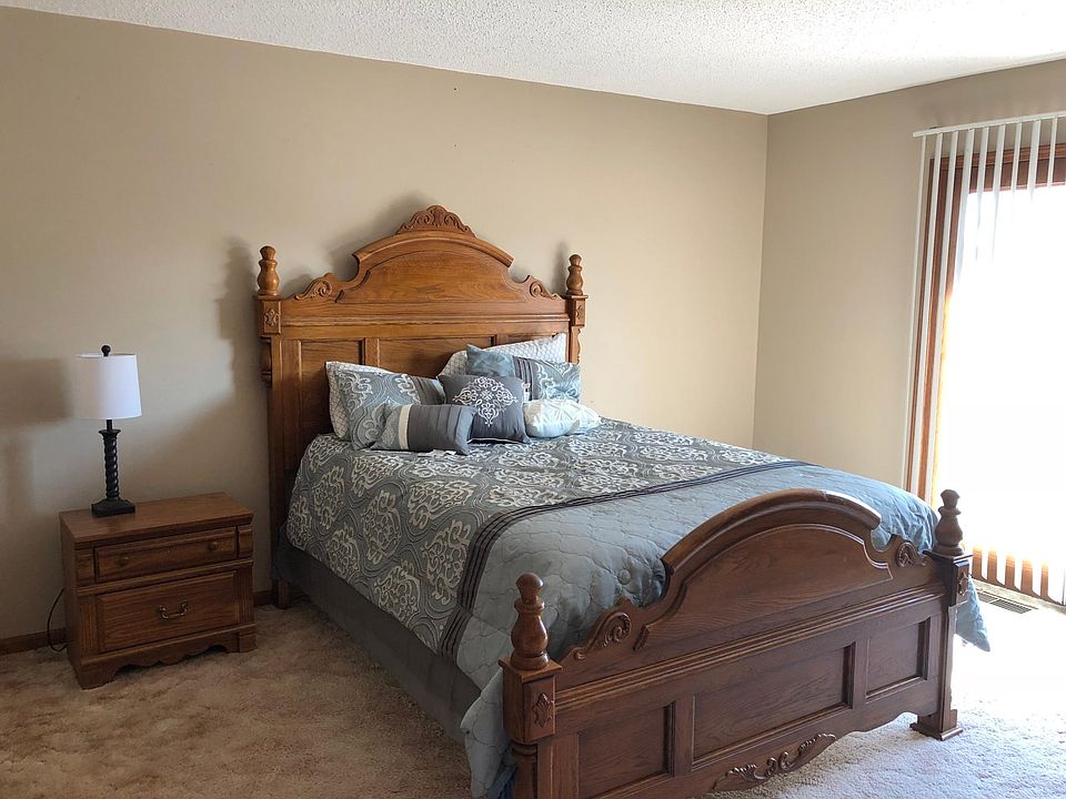 2nd image of 832 La Grand Dr