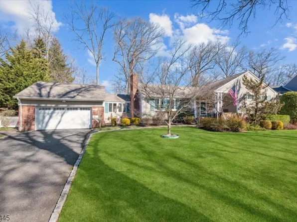 260 Pembrook Rd, Mountainside Boro, NJ 07092