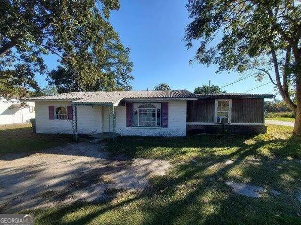 200 N Devane St, Adel, GA 31620