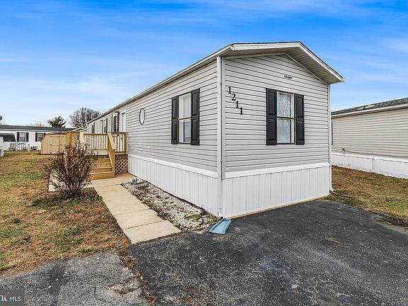 5th image of 1211 Donna Marie Way