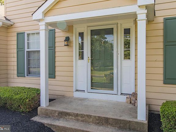 5th image of 140 Cloverly Dr