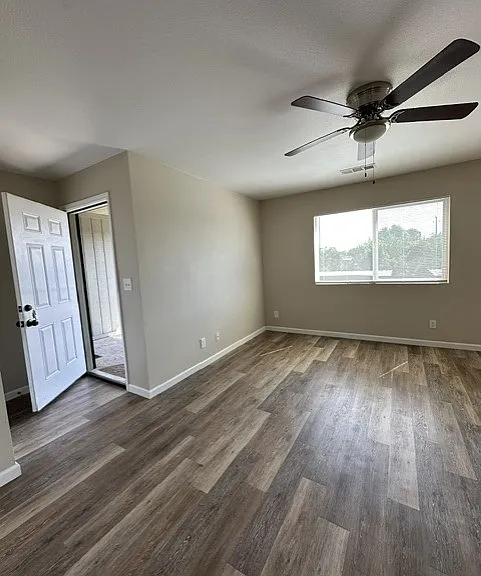 2025 E Pontiac Way #207 — Photo 20