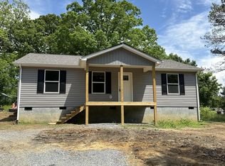 311 Iowa Ave, Etowah, TN 37331