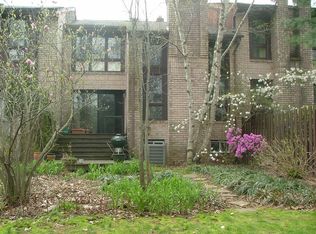 147 Willowbrook Dr, North Brunswick, NJ 08902
