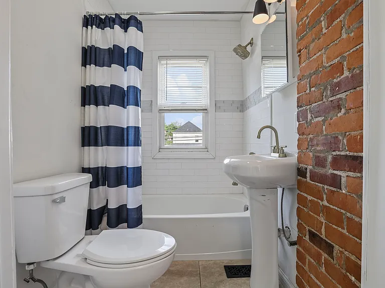 189 Avondale Ave — Photo 21