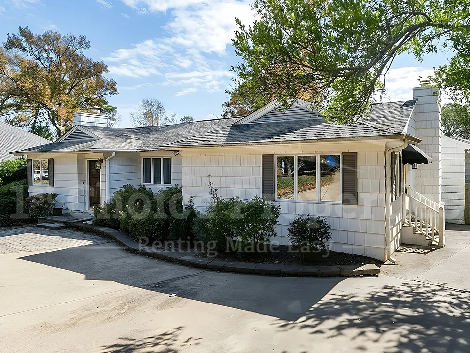 2005 Chestnut Rd