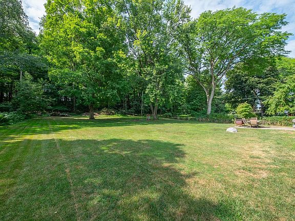 2nd image of N68W20969 Fairview DRIVE
