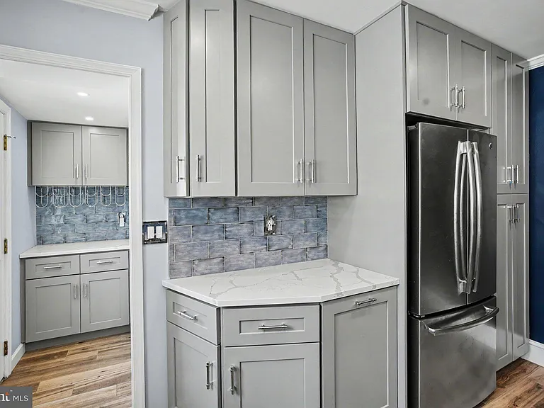 210 E 11th Ave — Photo 17