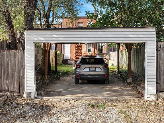 5th image of 3104 Wyoming St