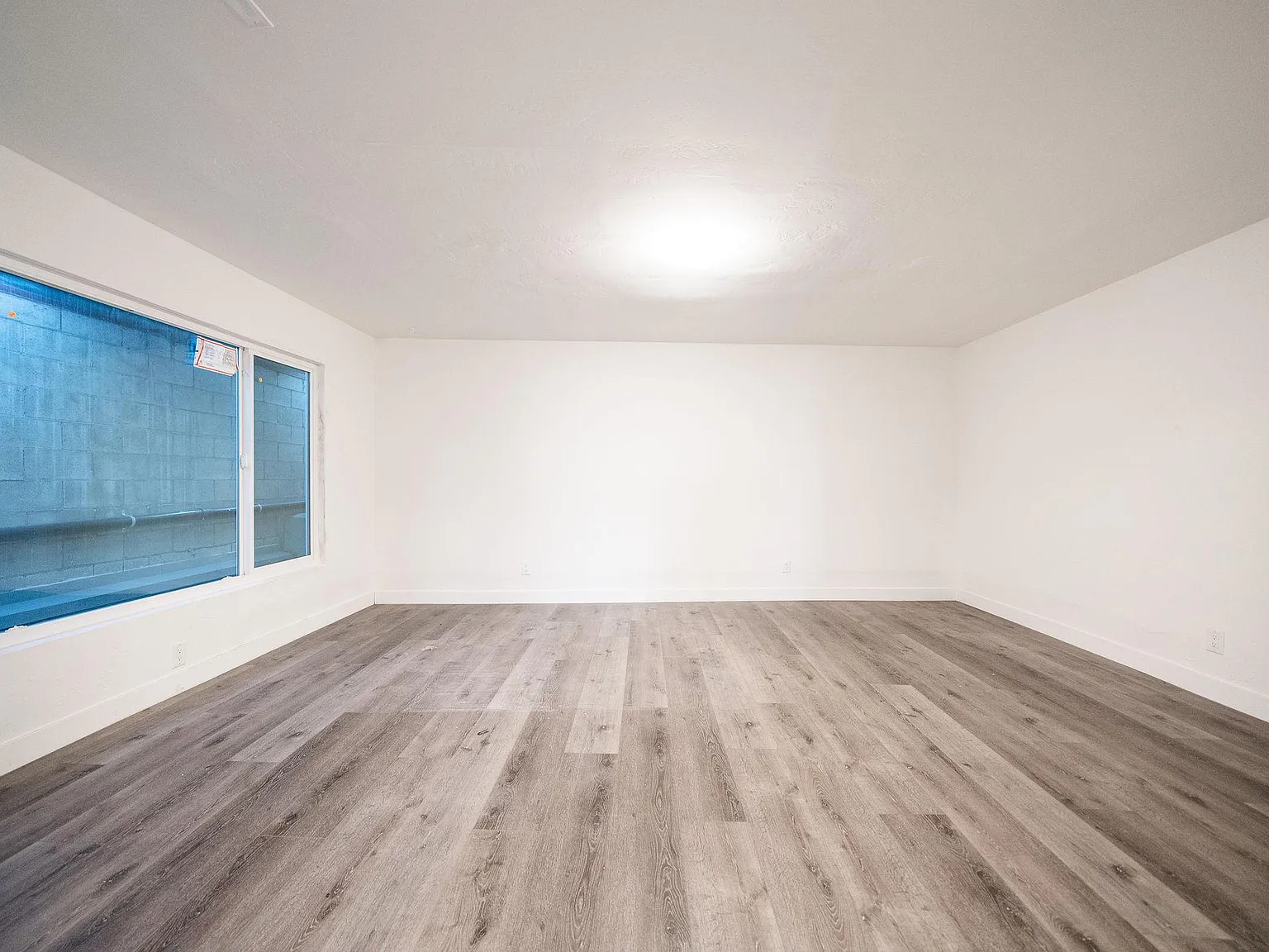 4 bed, $2,900 — Photo 3
