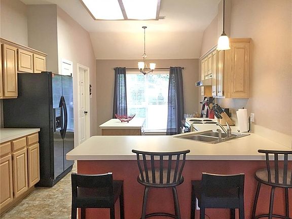 5th image of 2612 Briargrove Dr