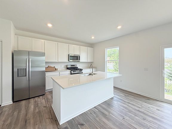 5th image of 110 Obrien Ct #14