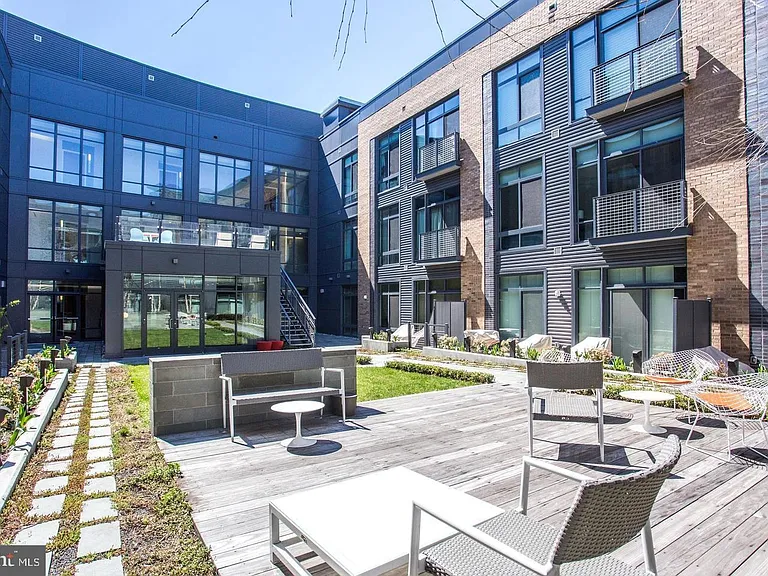 525 Water St SW #324 — Photo 50