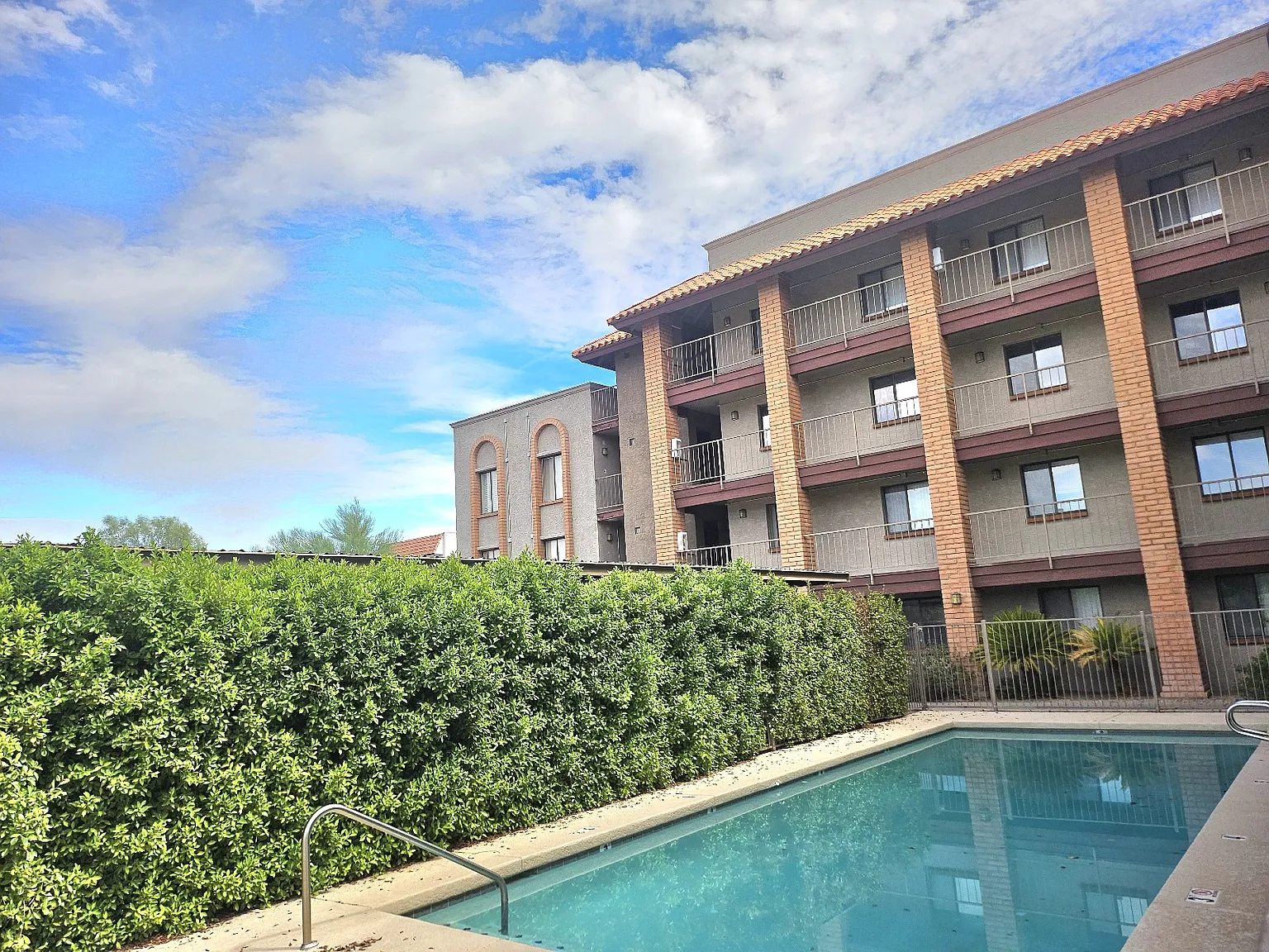 2 bed, 840 sqft, $1,295 — Photo 4