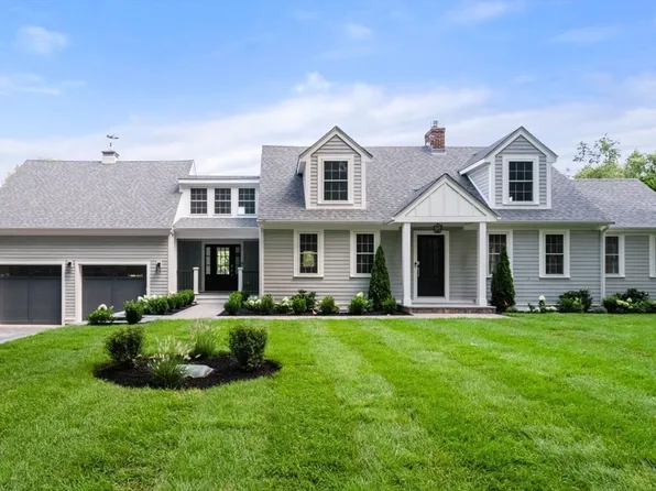 63 Main St, Dover, MA 02030