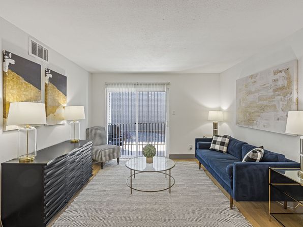 1300 S Pleasant Valley Rd APT 202