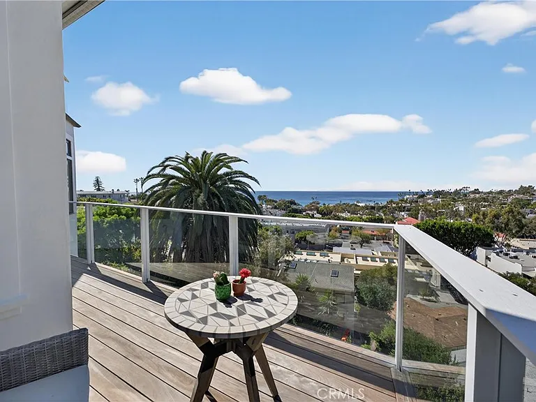 405 Blumont St — Photo 44
