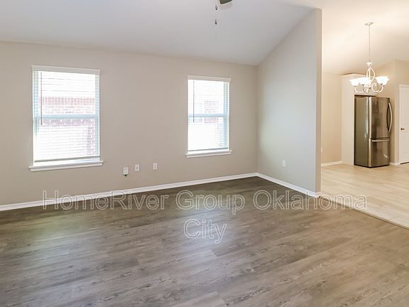 4th image of 4621 Crystal Clear Ln