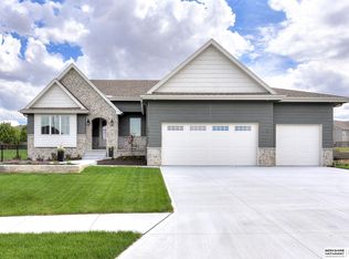 19111 Riviera Dr, Omaha, NE 68136