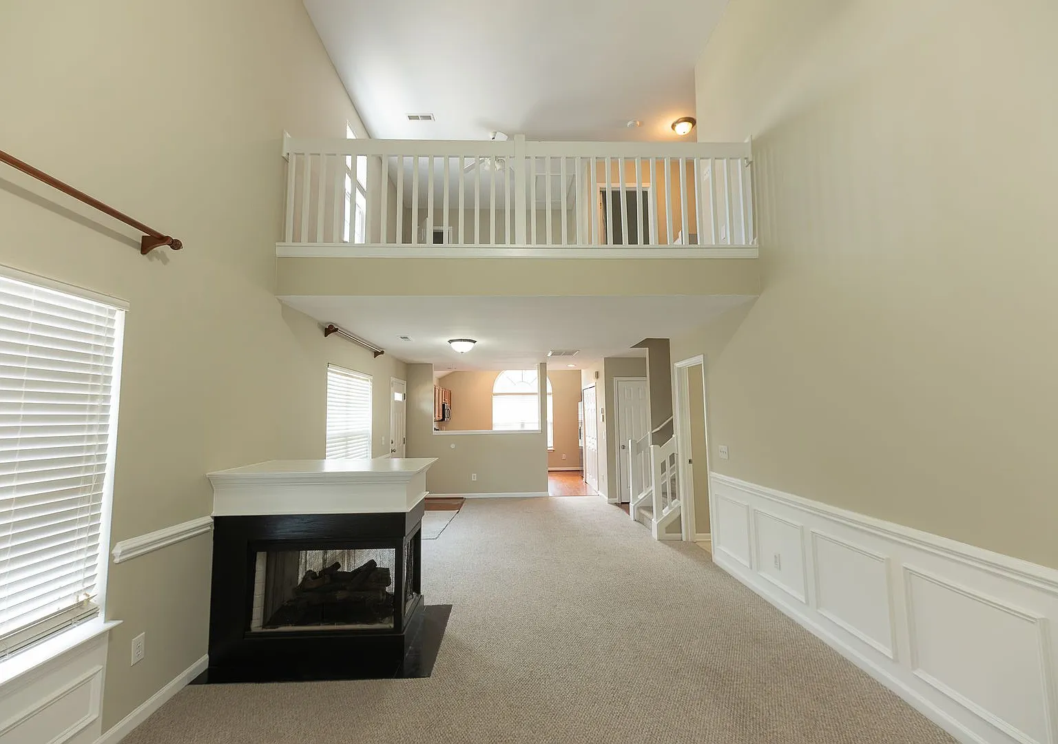 3/2 Corner Unit with Private Garage & Community Pool — Photo 3
