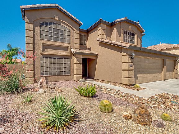 3rd image of 1018 E Stirrup Ln