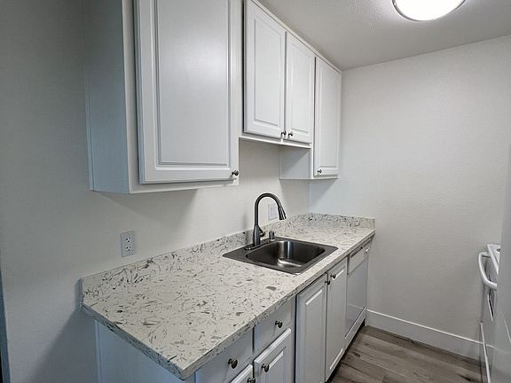 5th image of 1300 G St #13105
