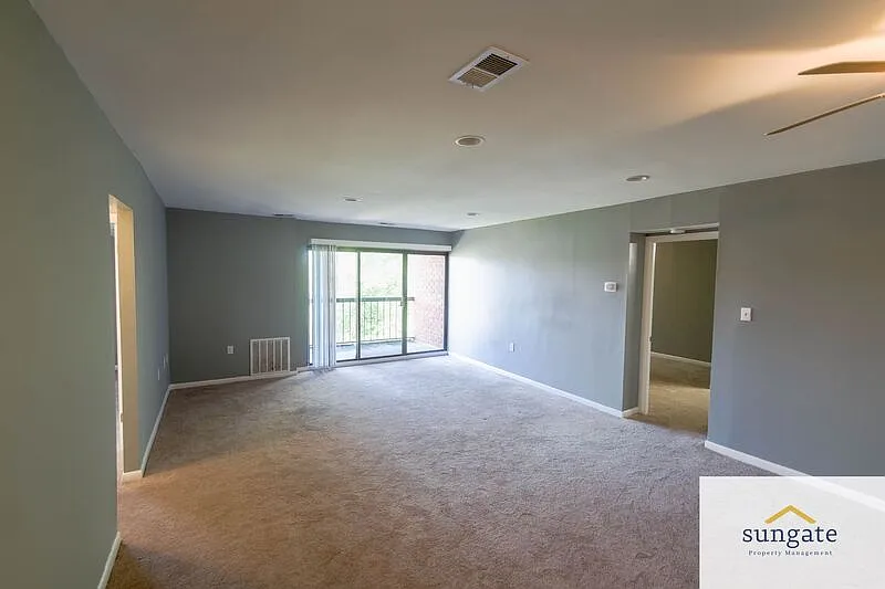 2 bed, 2.0 bath, 1198 sqft, $1,950 — Photo 4